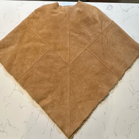 Vintage Newport News Genuine Leather Suede Faux Fur Lined Poncho Size L/XL - Picture 6 of 7